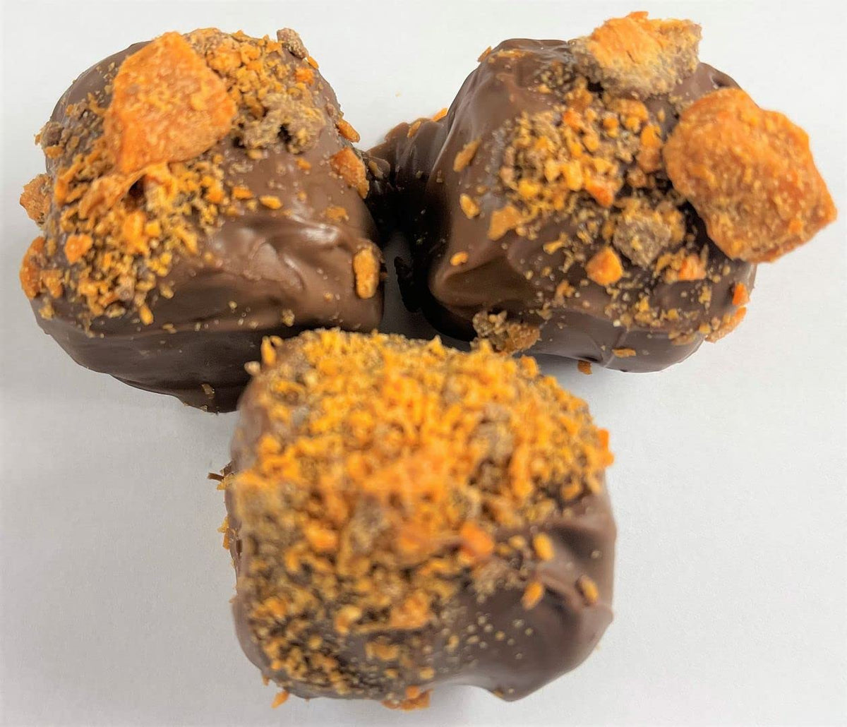 Scott's Cakes Milk Chocolate Covered Marshmallows Topped w/Ground Butterfinger in a 1 Pound Deli Container